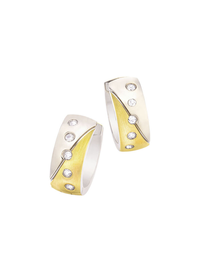 Creolen in twee kleuren met synthetische zirkonia 