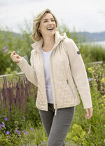 Jas met trendy laserquilting 