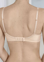 Triumph Amourette minimzer beugelbeha met elastische kant POEDER