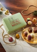 Geschenkdoos met handgemaakte chocolaatjes en truffels 