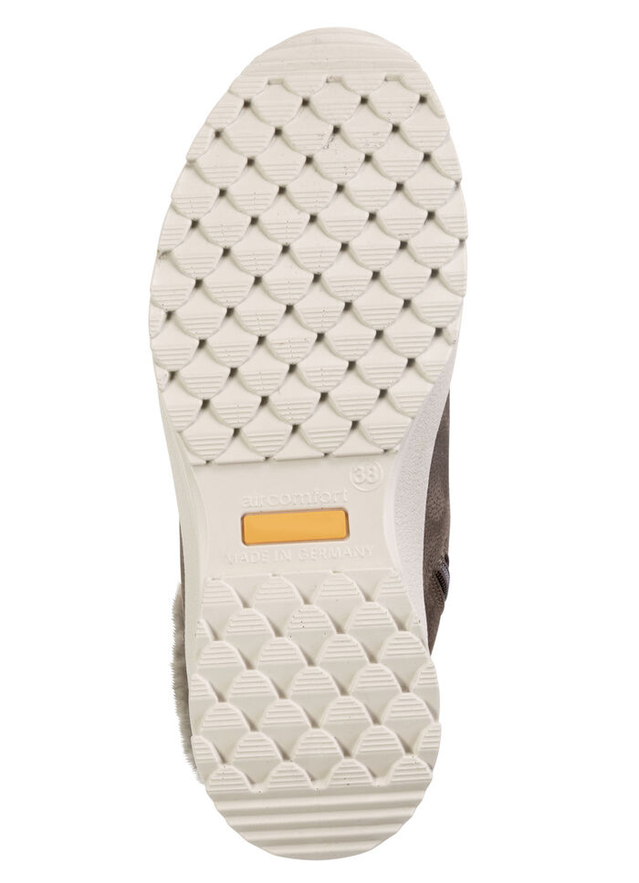 Veterlaarsjes van echt lamsleer NUGAT