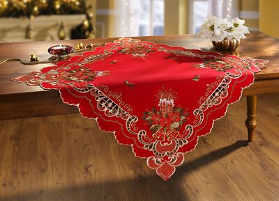 Feestelijk vormgegeven tafel- en kamerdecoratie 