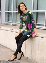 Fantasierijke tuniek met modieuze platte halslijn 