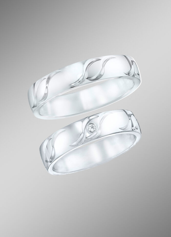 Trouwring met golfgravure 