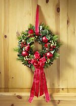 Muurkrans met rode kralen en rozen 