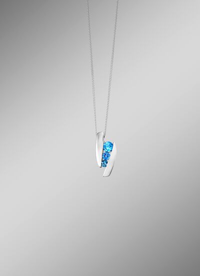 Elegante hanger met ankerketting 