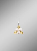 Bloeiende schoonheid: hanger met schelpparels en synthetische zirkonia 