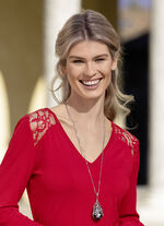 Ketting met druppelvormige hanger 