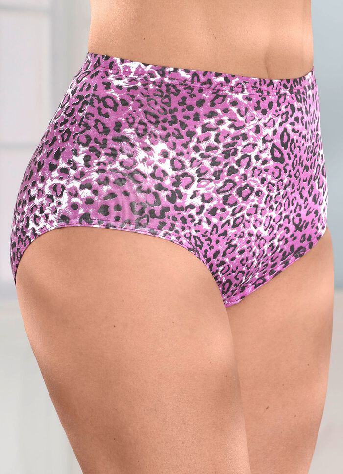 Set van vier slips met een roofzuchtig design 