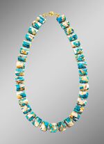 Ketting met bewaard turkoois en bewaard parelmoer 