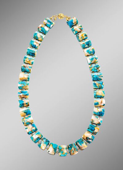 Ketting met bewaard turkoois en bewaard parelmoer 