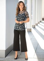 Culotte met decoratieve knopen 