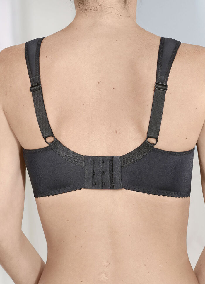 Laurina bh met elastische tule inzetstukken 