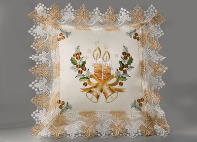 Tafel- en kamerdecoratie met kerstkaarsmotieven 