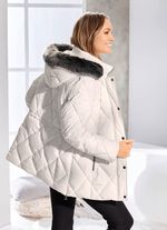 Jas met ritssluiting bij de zijsplitten 