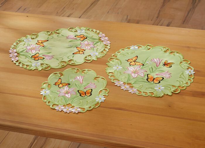 Tafel- en kamerdecoratie in lentestijl 