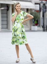 Jurk in een swingende slipvorm 