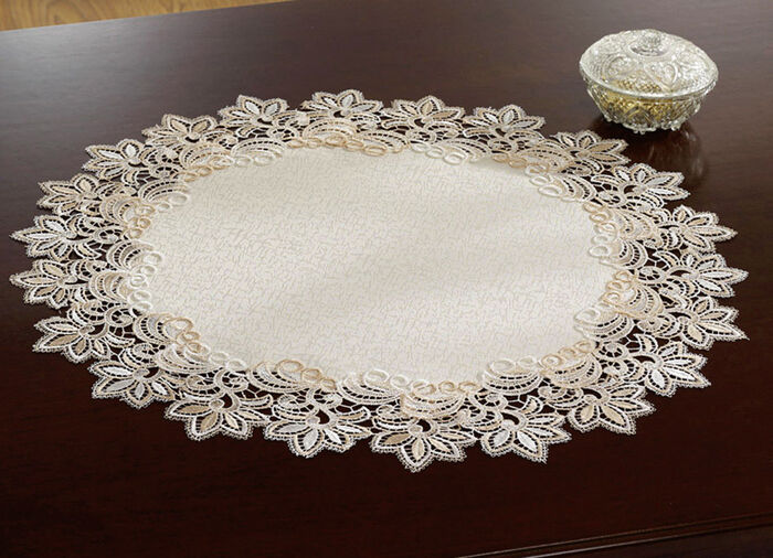 Elegante kamerdecoratie met tweekleurig macramékant CRÈME