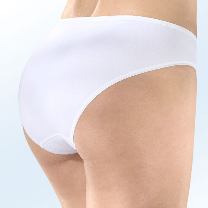 Set van vier slips met elastische boorden, van Nina von C. 