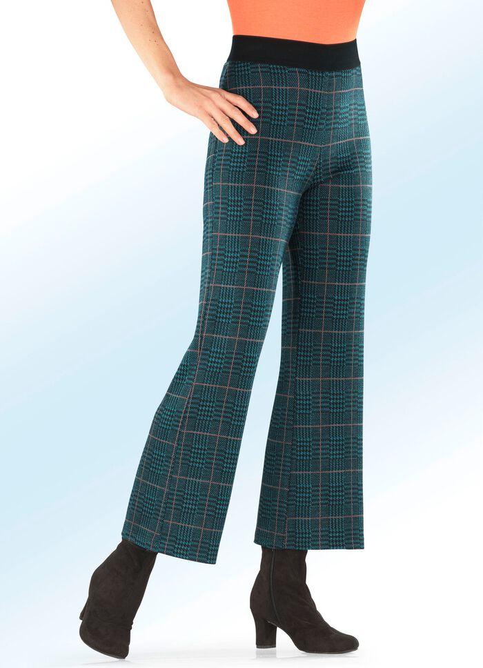 Broek in modieuze verkorte lengte 