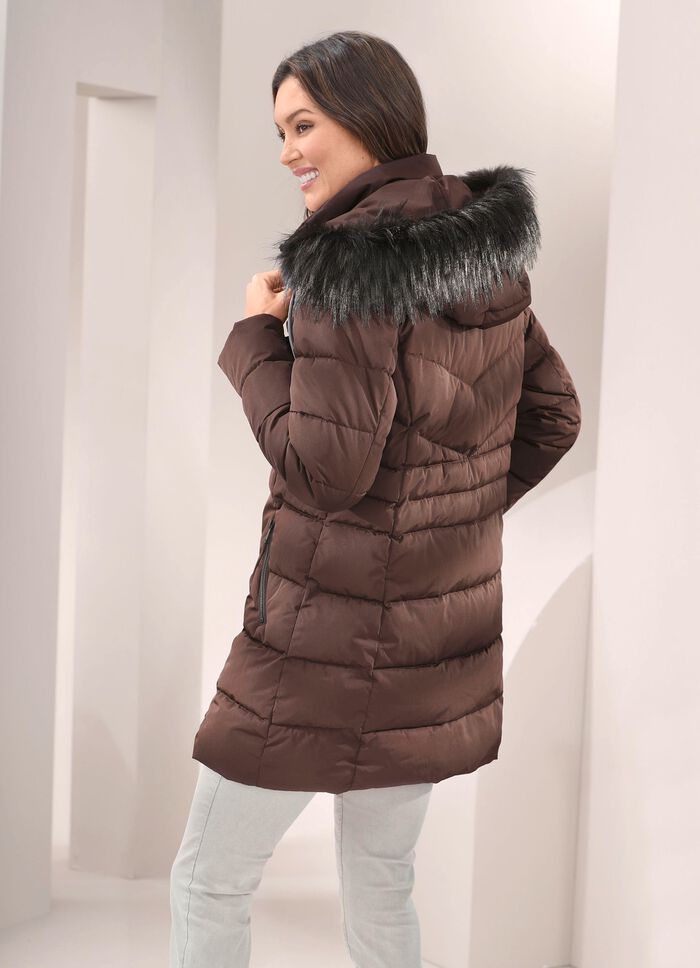 Lange jas met afneembare imitatiebontrand 