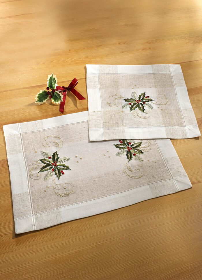 Kerstkamer- en tafelaccessoires met een subtiel design 