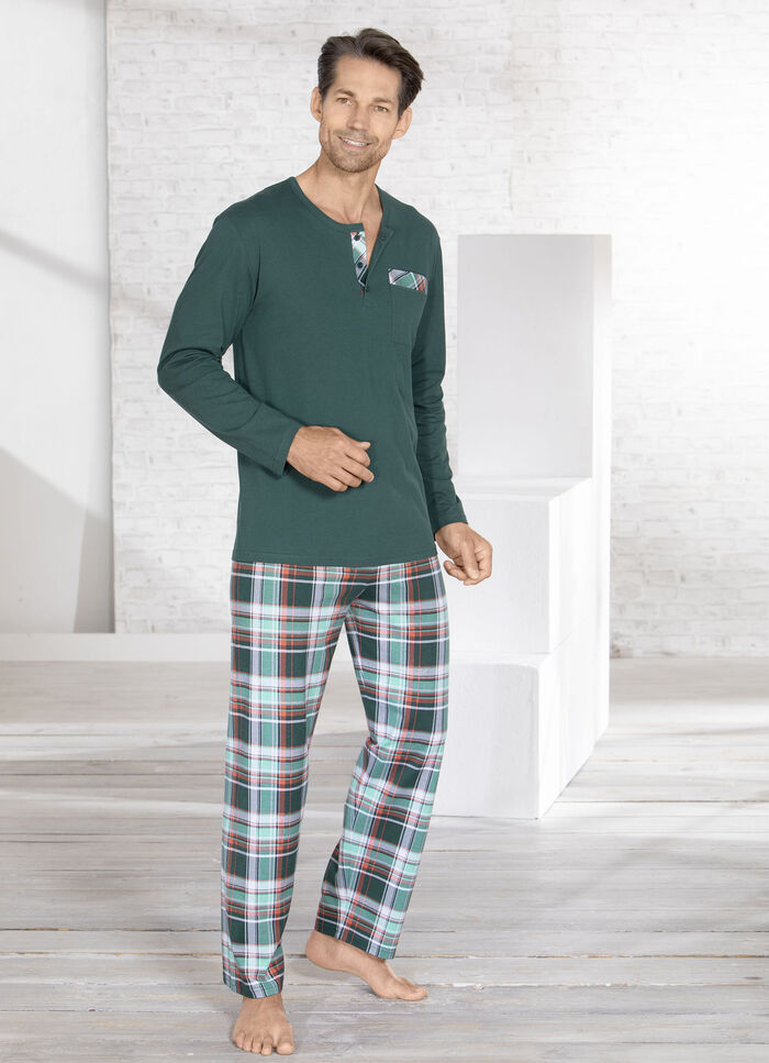 Pyjama met knoopsluiting en borstzakje 