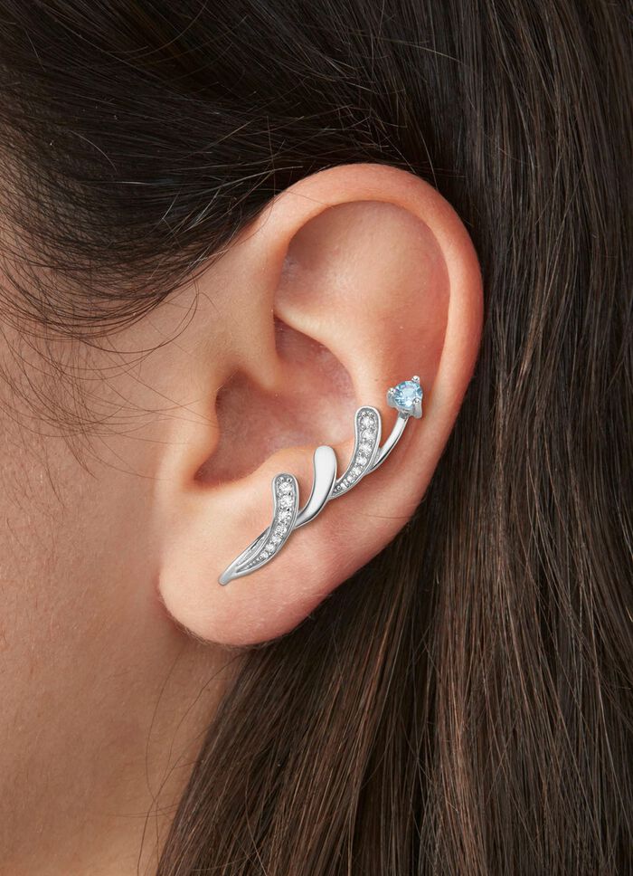 Moderne oorhaakjes met blauwe topaas en zirkonia 