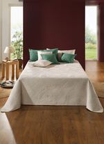 Gezellige sprei en bijpassende kussenslopen 