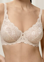 Triumph Amourette beugelbh met elastische kant POEDER