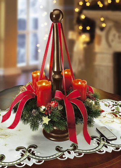 Adventskrans met houten standaard en LED kaarsen van echte was 