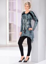 Lang shirt in trendy batiklook in 2 kleuren 