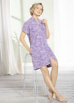 Prachtige huisjurk met doorlopende ritssluiting 