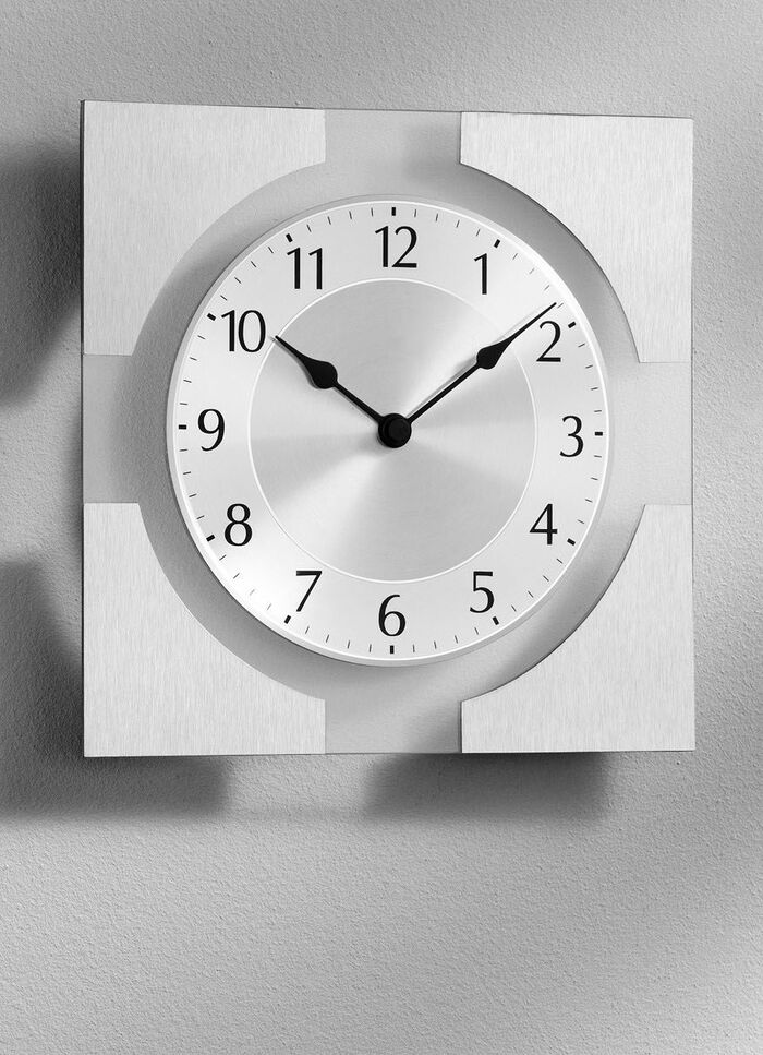 Glazen wandklok met radiogestuurd uurwerk 