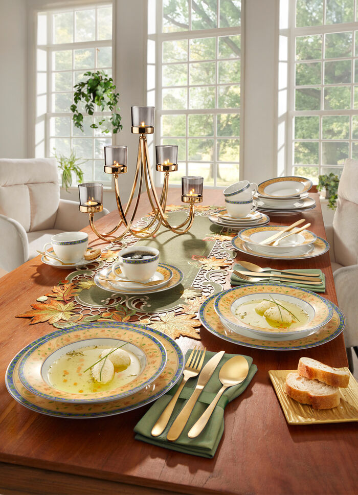 Hoogwaardig bestek voor 4 personen. 