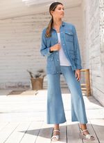 Blousejasje met opvallende kraagoplossing 