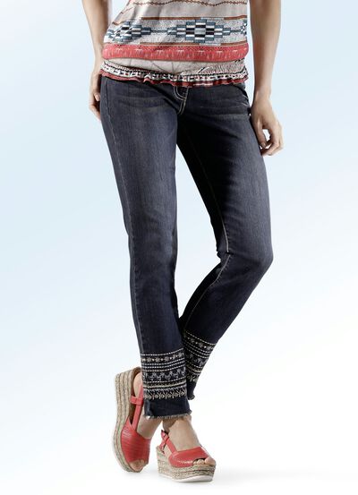Jeans met borduurwerk in etnische stijl 