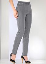 Jeans met comfortabel aansluitend model 