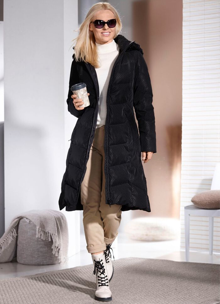 Functionele jas in pufferstijl 