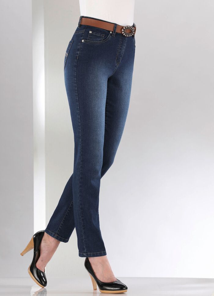 Jeans met mooie borduursels en glinsterende strass-steentjes 
