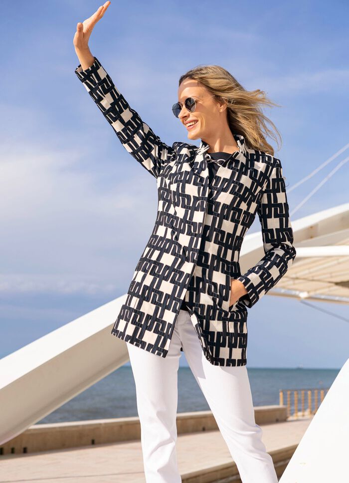 Blazer met interessante halslijnoplossing 