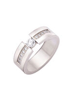 Elegante damesring met synthetische zirkonia 
