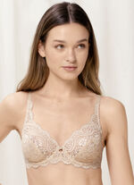 Triumph Amourette beugelbh met elastische kant POEDER