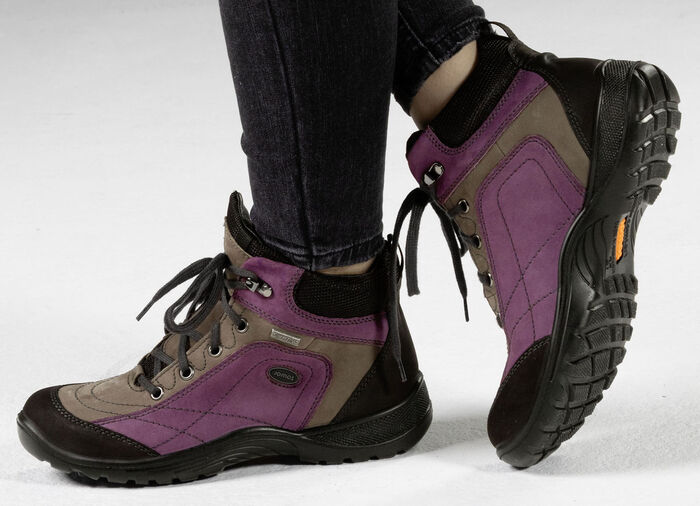 Enkellaarzen met veters in een interessante kleurencombinatie VIOLA-KHAKI-ZWART