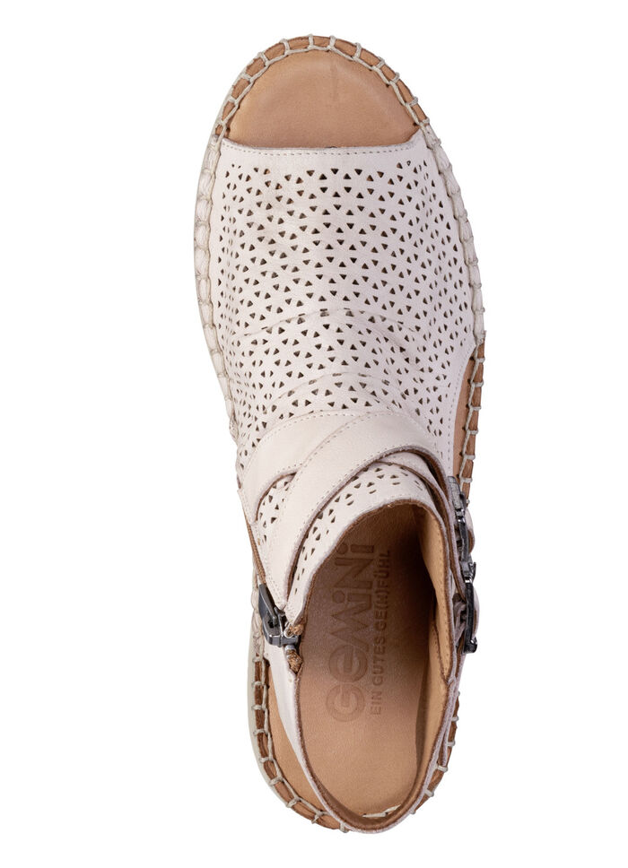 Gemini sandaal van zacht nappaleer met decoratieve perforaties POEDERROZE