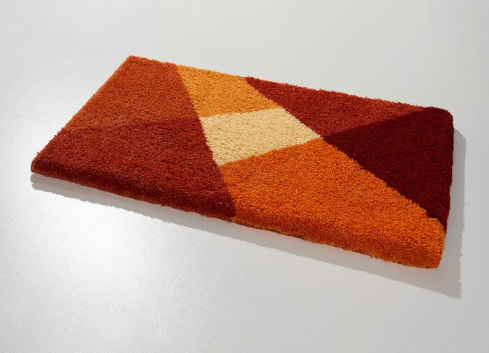 Badmat van LineaDue met antislip achterkant AARDE