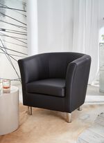 Elegante fauteuil op een stevig houten onderstel ZWART