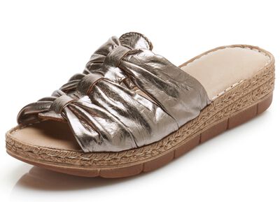 Andrea Conti muiltjes met buisband van nappaleer 