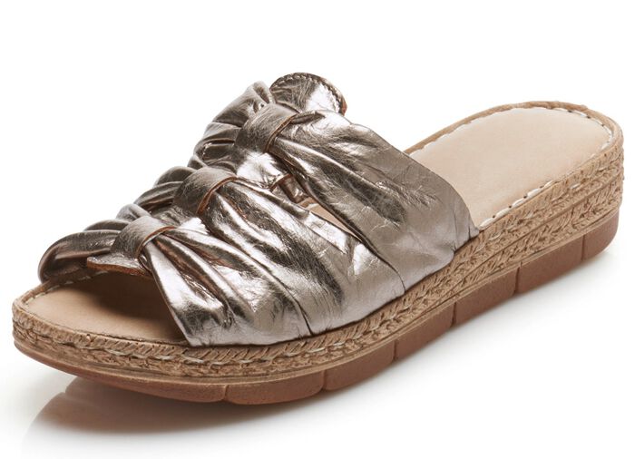 Andrea Conti muiltjes met buisband van nappaleer 