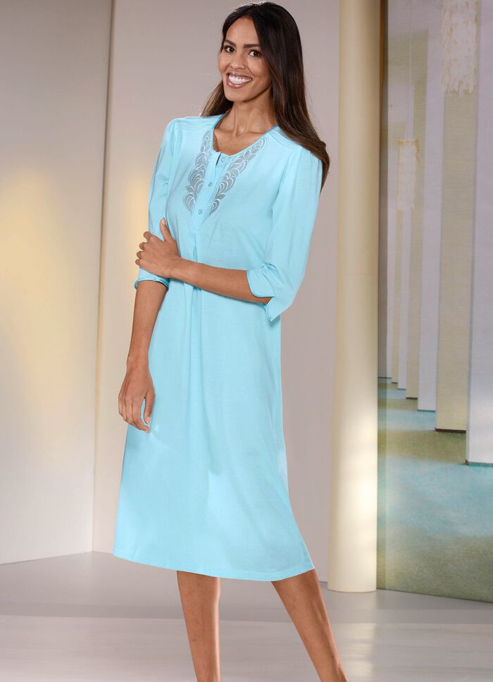 Nachthemd, kuitlang, met tule borduurwerk 